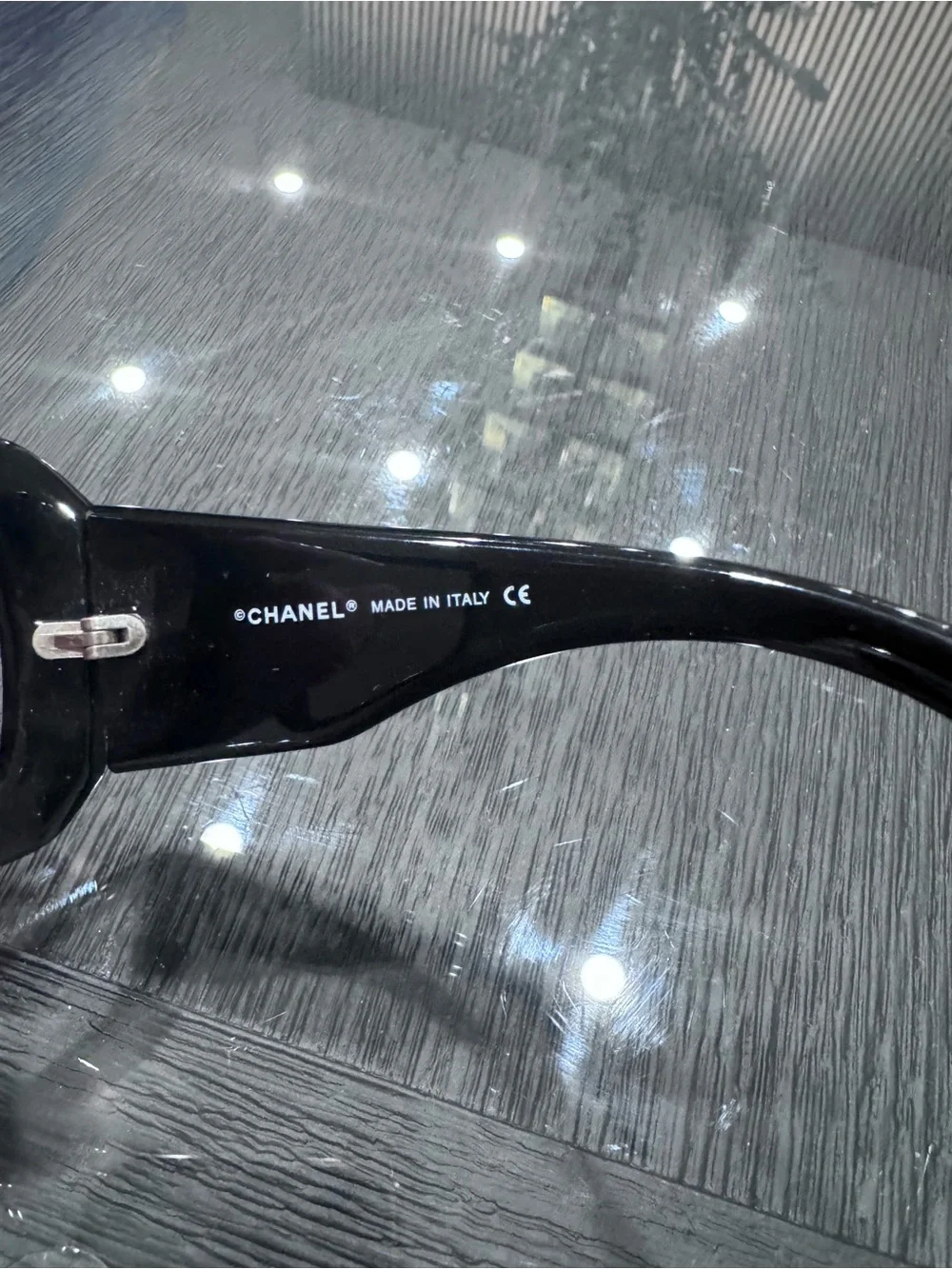 Chanel Black Logo CC Sunglasses - Picture 5 of 7